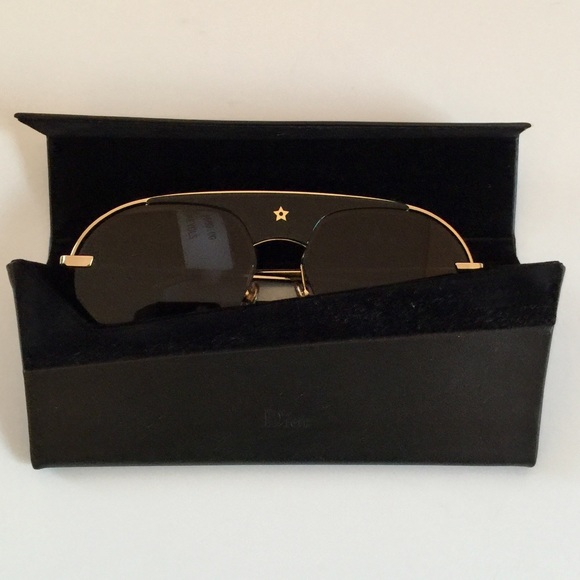 NWT DIOR RUNWAY BLACK ‘REVOLUTION’ SUNGLASSES - Picture 12 of 12